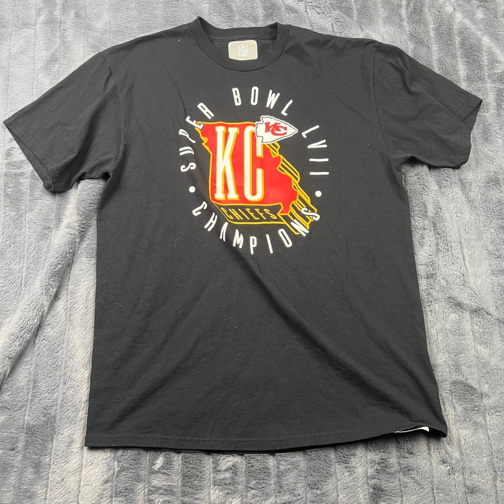 NFL Kansas City Chiefs Super Bowl LVII Champions T-Shirt Mens Large Black 2852